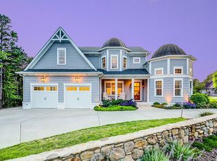 1023 Perriwinkle Ln, Fort Mill, SC 29708