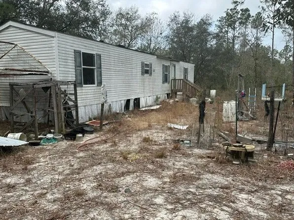 2892 NW 47th Pl, Bell, FL 32619