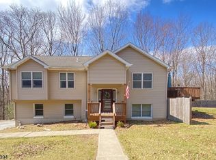 13 Chestnut St, Vernon Twp., NJ 07422