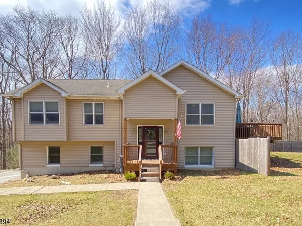 13 Chestnut St, Vernon Twp., NJ 07422