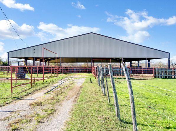 12992 Cemetery Rd, Marietta, OK 73448