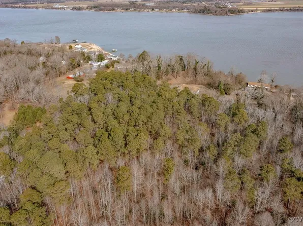 Eagle Bluff Rd, Spring Grove, VA 23881