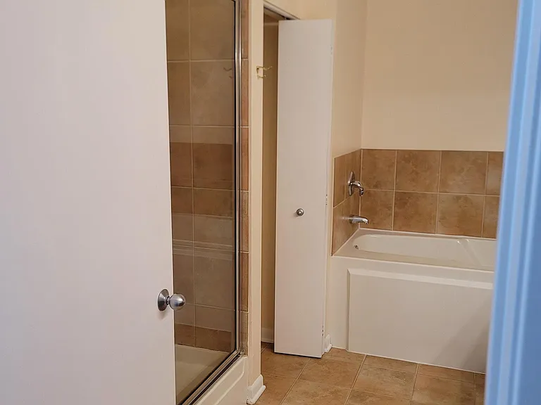 1200 W Monroe St #420 — Photo 38