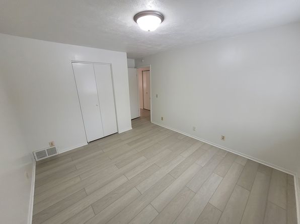 55589 Red Arrow Hwy #1