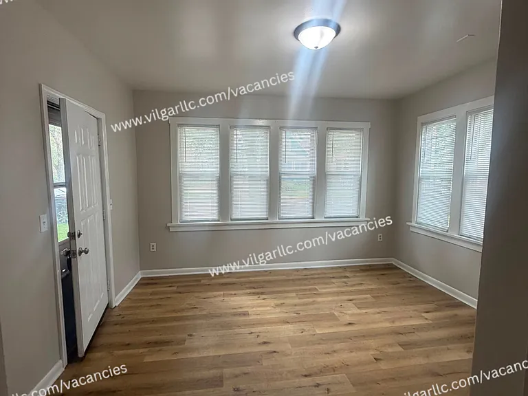 4611 Pine Ave — Photo 8