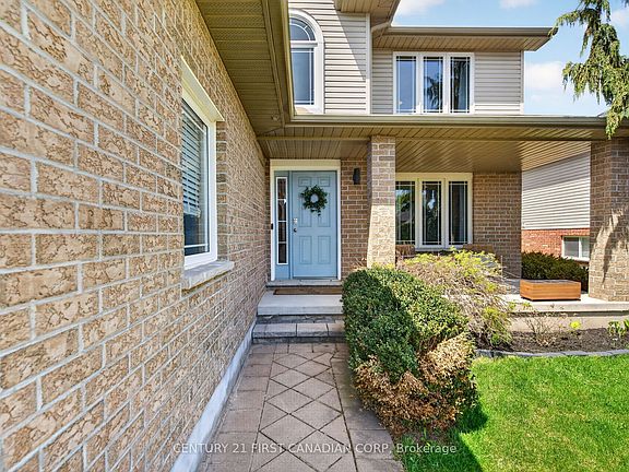 2nd image of 285 Thorne Dr