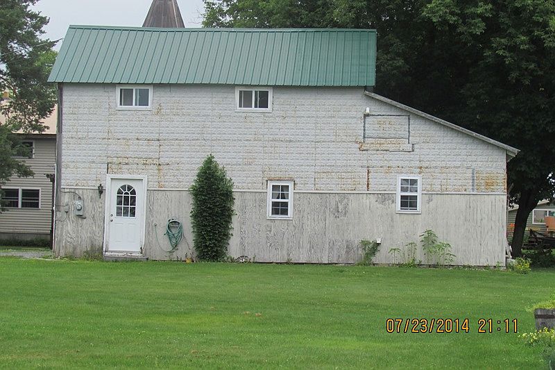 2nd image of 106 John St