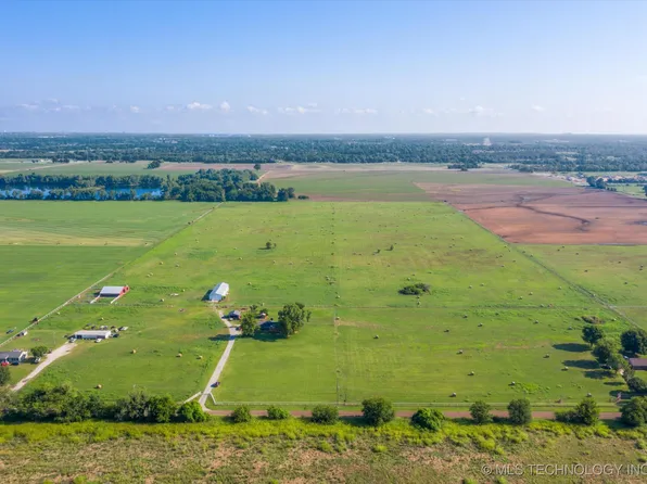 12205 E 151st St S, Broken Arrow, OK 74011