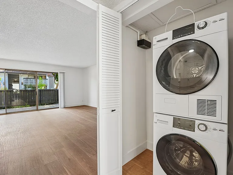 Summerwood Apartments — Photo 71
