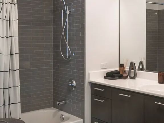 2nd image of 605 N Wells St #1710