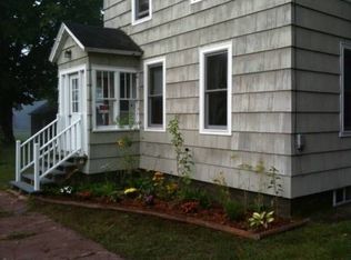 34 Gregory St, Lake Linden, MI 49945
