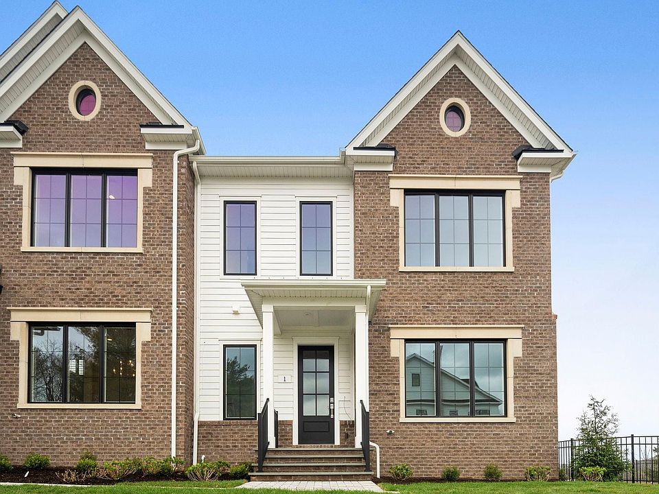1st image of 1 Dewitt Dr