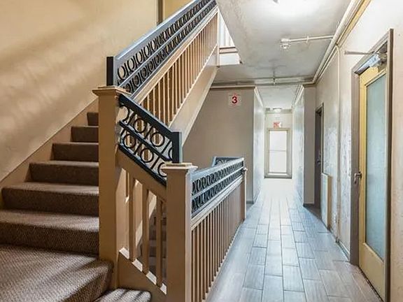 5th image of 108 S Gramercy Pl APT 101