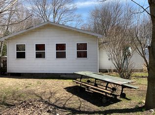 13717 Budd Rd, Burt, MI 48417