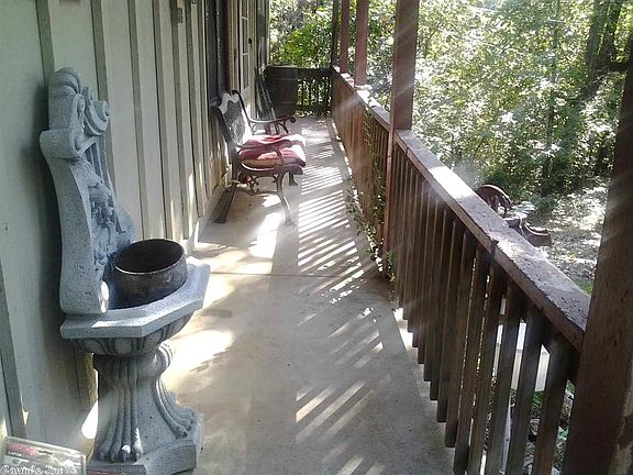 3rd image of 29 Odessa Dr