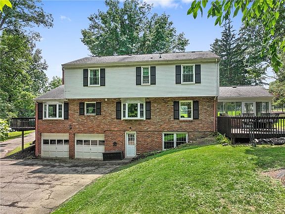 3rd image of 88 Woodside Dr