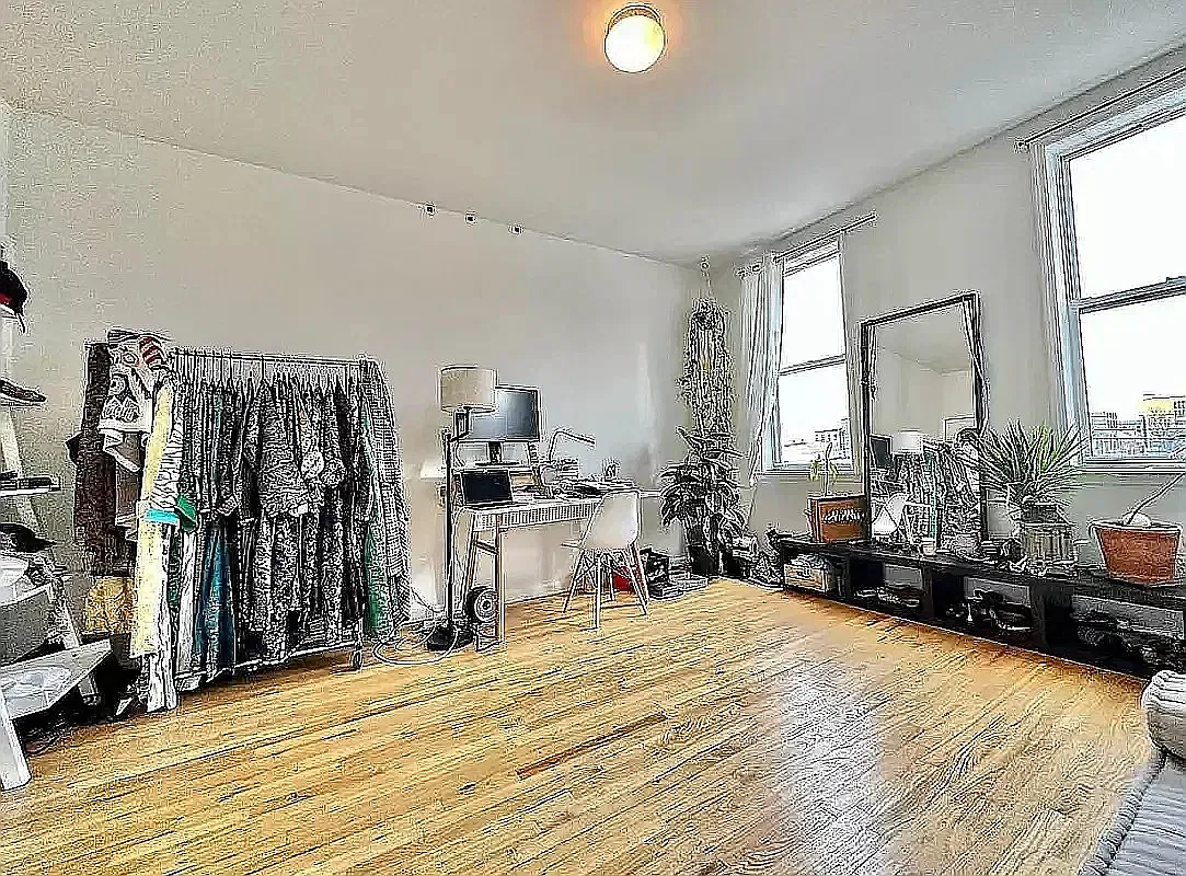 955 Metropolitan Avenue — Photo 3