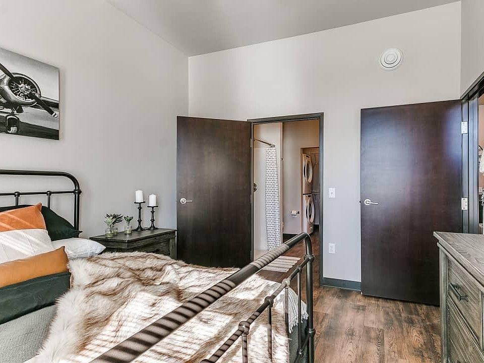 2nd image of 205 Jade St #103