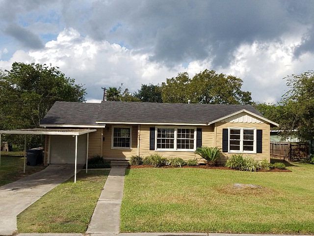 1st image of 608 E Mesquite Ln