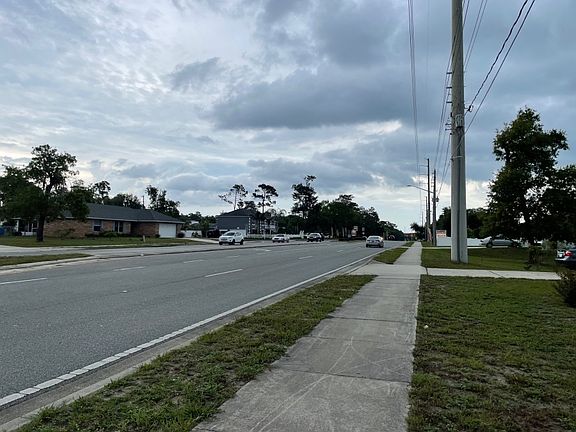 5th image of 1431 Howland Blvd
