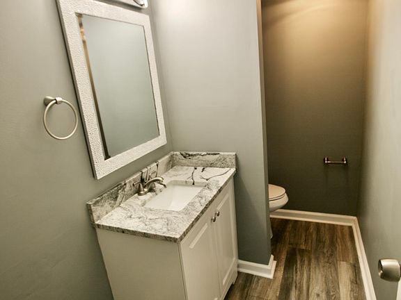 3rd image of 162 Brandywine Dr APT B