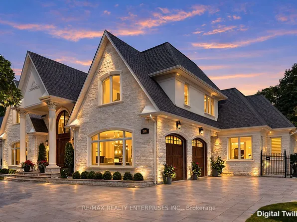 1511 Broadmoor Ave, Mississauga, ON L5G 3T7