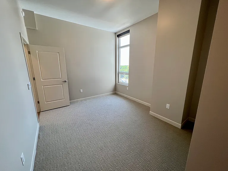 703 Madison St #526 — Photo 15