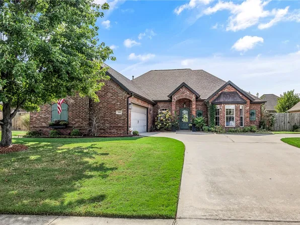 2203 SW Nutmeg St, Bentonville, AR 72712