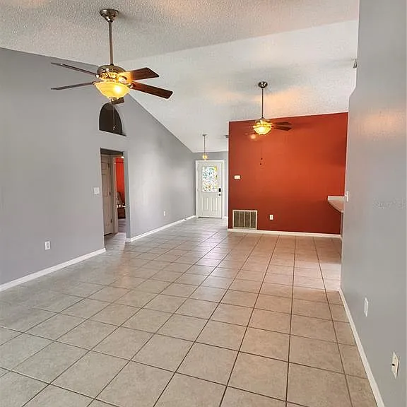 2070 Sarah Louise Dr — Photo 14