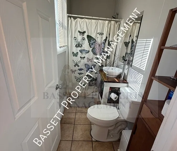 2 Homestead Ave — Photo 5