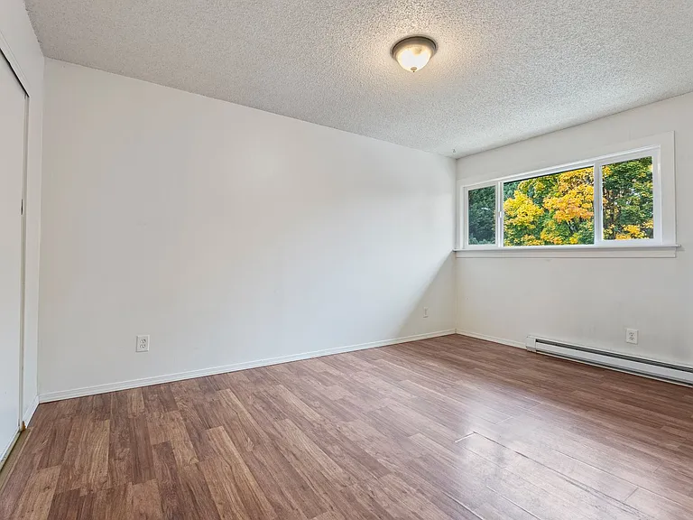 Sandy Terrace Apartments — Photo 20