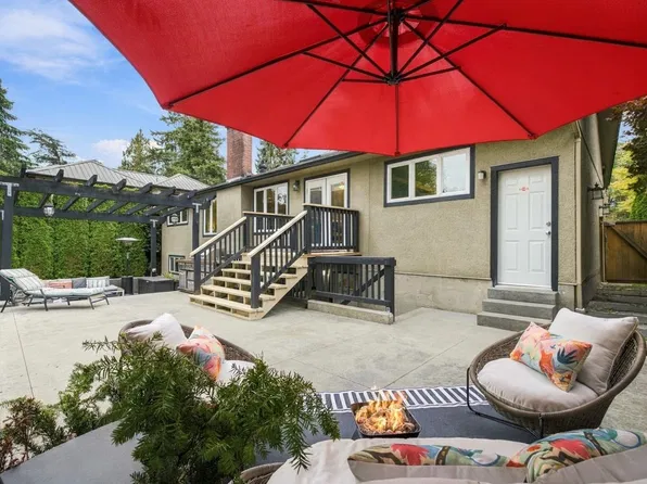 5788 Crown St, Vancouver, BC V6N 2B7