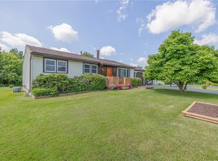 244 Wildflower Dr, Rochester, NY 14623