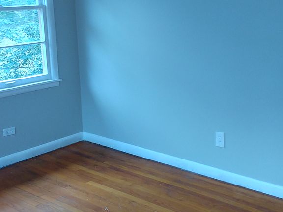 4th image of 509 18th Ave NW