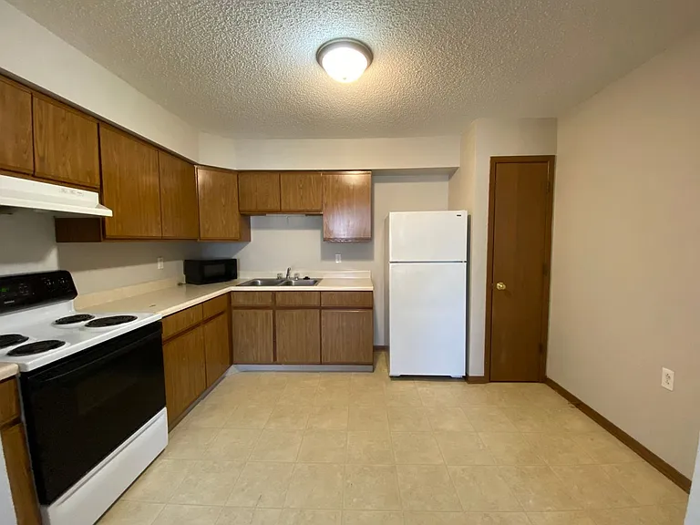 Westview Apartments — Photo 2