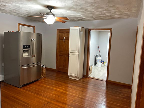 2nd image of 105 School St APT 1