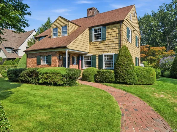 255 Manor Road, Douglaston, NY 11363