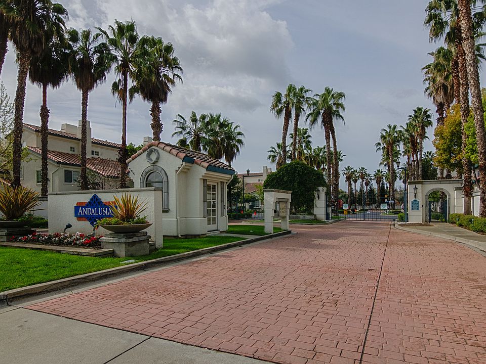 Entrance to Andalusia