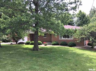 134 W Fremont St, Oneida, IL 61467