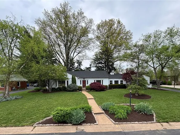 9053 Saranac Dr, Saint Louis, MO 63117