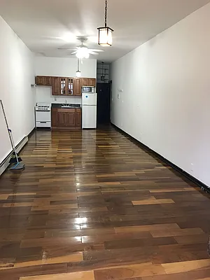 Rented by Zone Corp | media 32