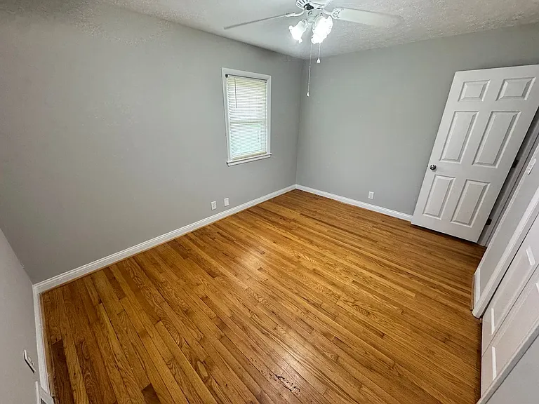 8016 Broadfern Dr — Photo 22