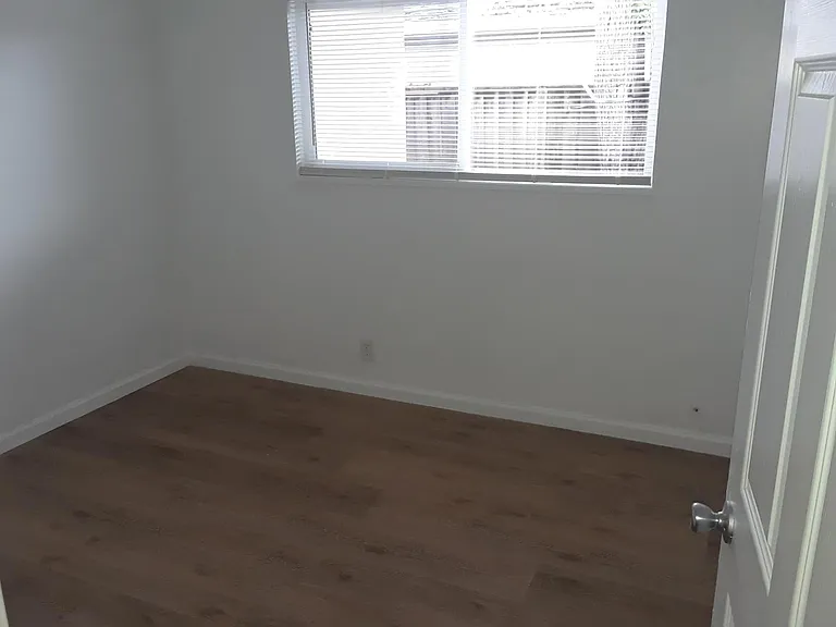 36730 Ruschin Dr — Photo 13