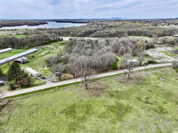 1594 Avenue 3 SE, Atkins, AR 72823