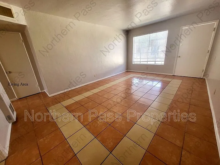 2607 Nations Ave #2 — Photo 3