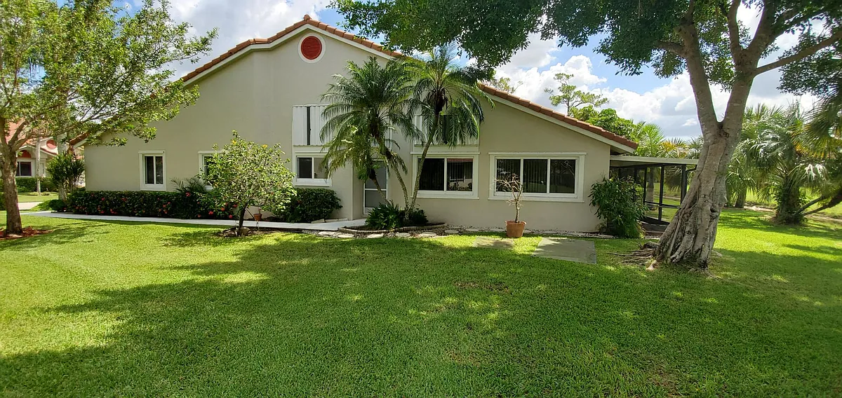 Building Photo - 7414 Pinewalk Dr S