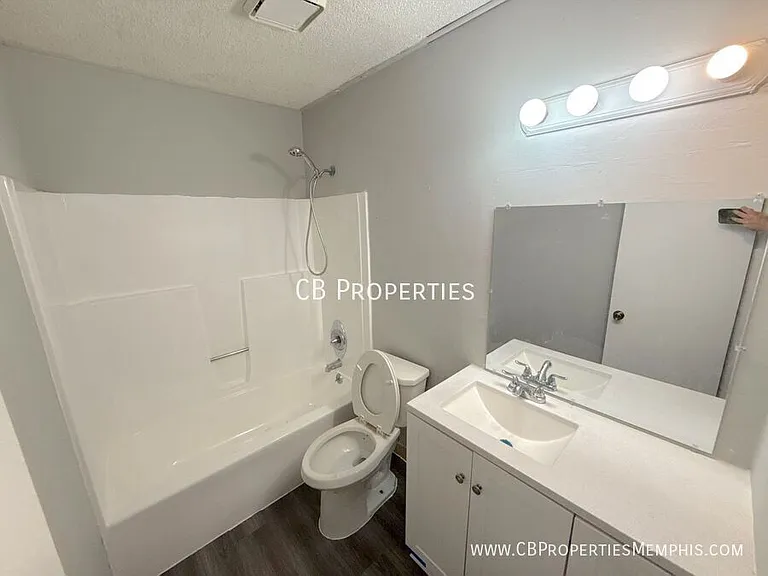7400 Isherwood Rd — Photo 9