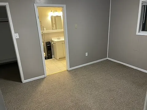422 Walnut St #4 — Photo 11