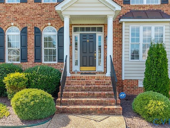 4th image of 9318 Mahogany Dr