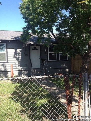 2nd image of 660 Barrett Pl